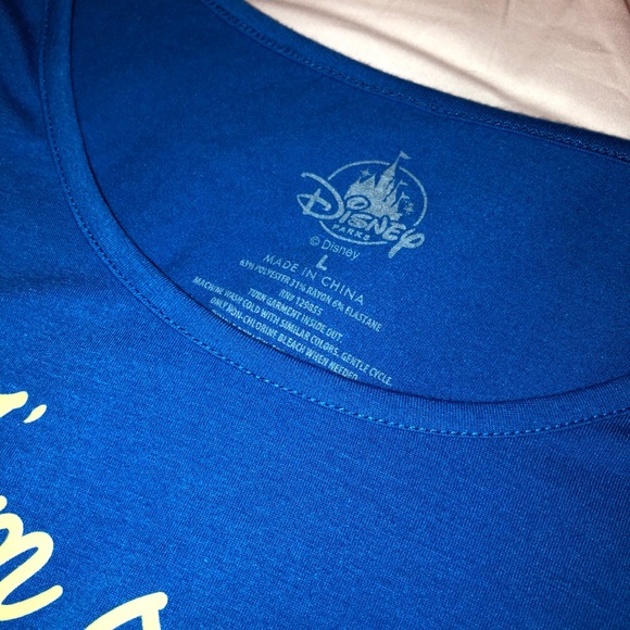 ShopDisney *RETIRED* Snow White Personality Top - Picture 3 of 3